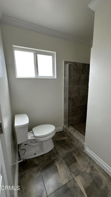 Building Photo - 653 Willowgrove Ave