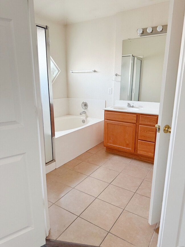 Building Photo - 4603 Causeway Ct