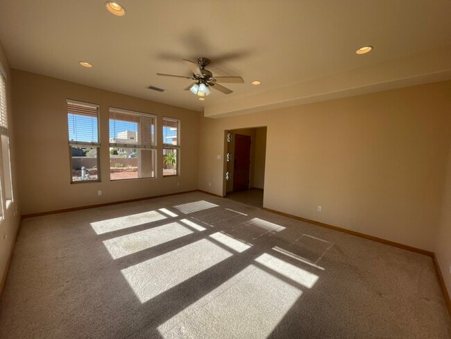 Building Photo - 6809 Chapingo Rd NE