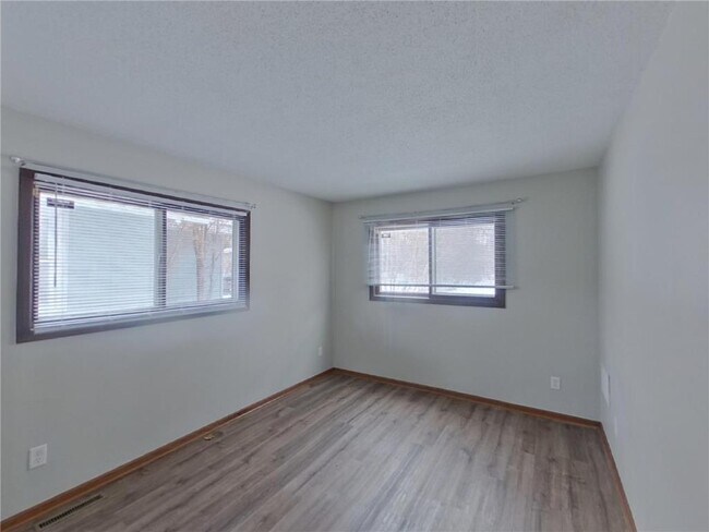 Building Photo - 1000 Concordia Ave