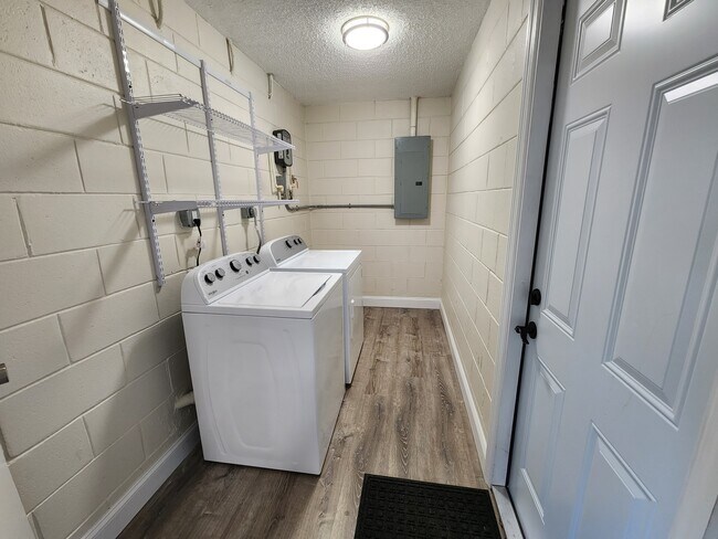 Building Photo - 1773 Tifton Terrace S