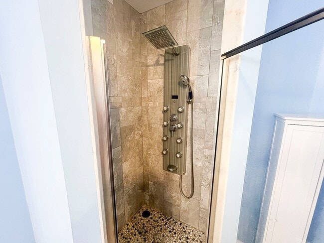 Building Photo - 3502 Old Jones Rd