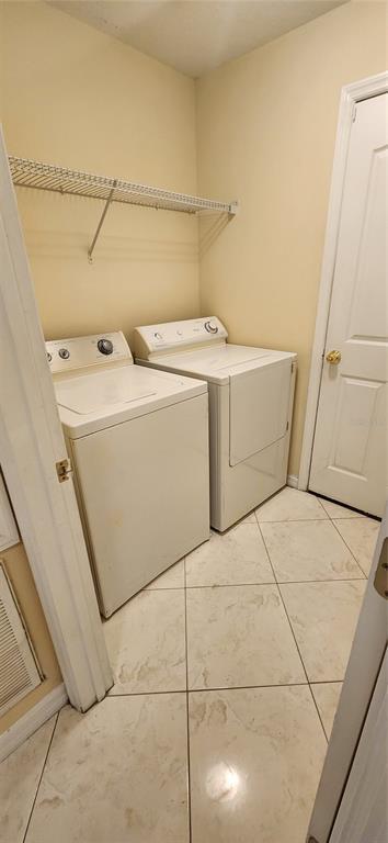 Building Photo - 12850 Oulton Cir