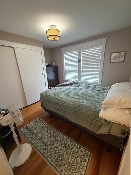 Building Photo - 538 Main St