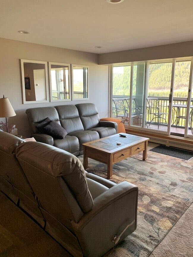 Building Photo - Winter Seasonal Rental- Sts. John 2543