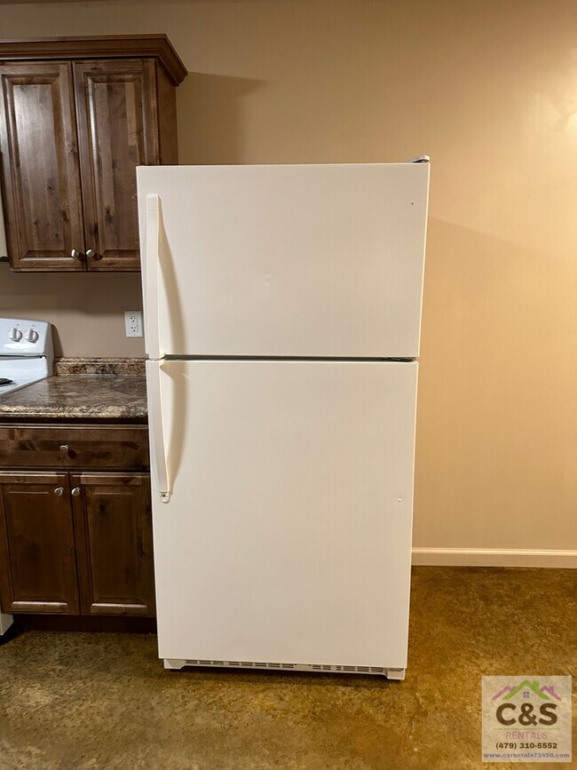 Building Photo - 601 N 6-1/2 St