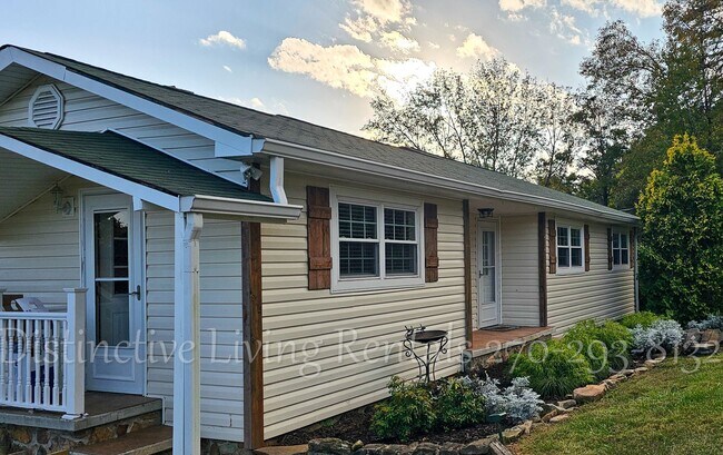 Building Photo - Stunning River & Mountain Views in South Pittsburg, Tennessee