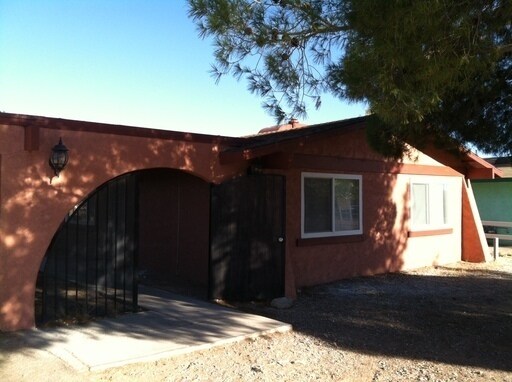 Primary Photo - 13625 Rancherias Rd