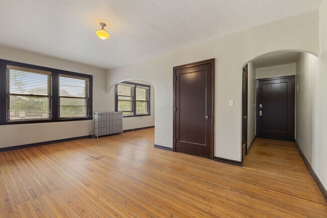 Building Photo - 5230 E Washington St