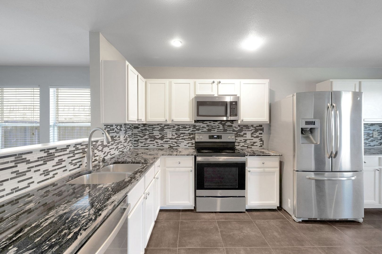 Building Photo - 2708 Bur Oak Dr