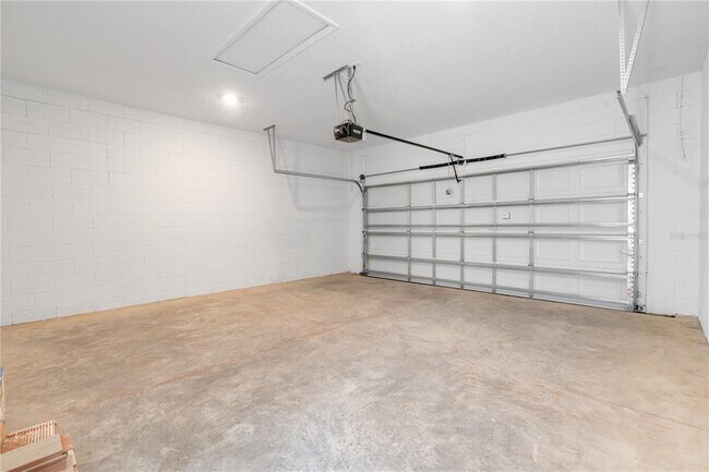 Building Photo - 15109 Summer Harvest St
