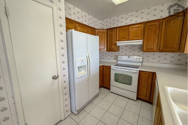 Building Photo - 3Bed/2Bath House at 55th Ave/Peoria Ave! Ready for Immediate Move-In! – NO HOA!