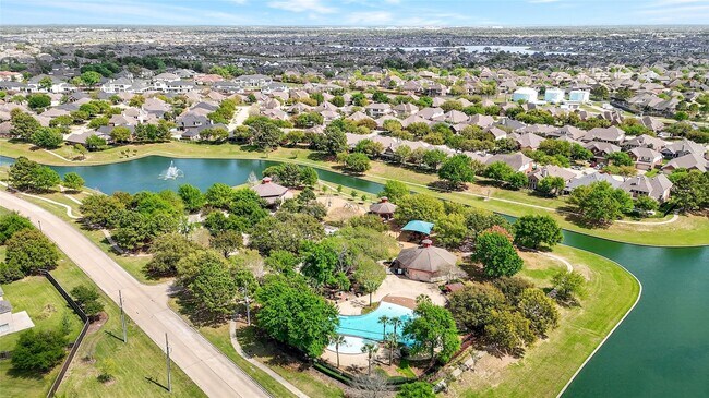 Building Photo - 19830 Hamlet Shadow Ln