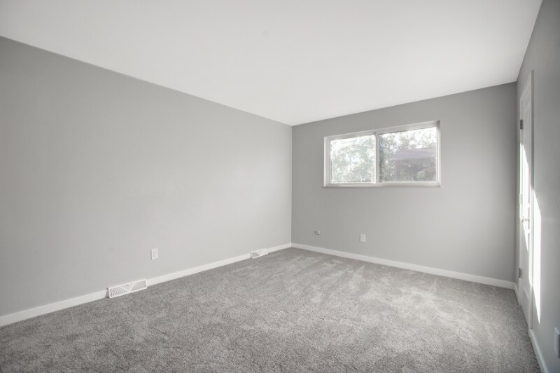 Building Photo - 6858 W Portland Ave