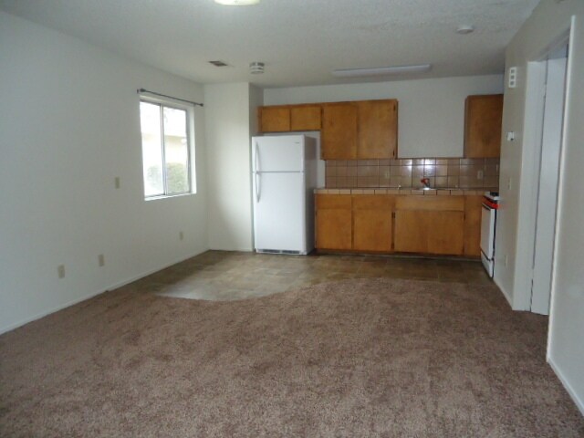 Building Photo - 1 Bedroom 1 Bath Apartment Home