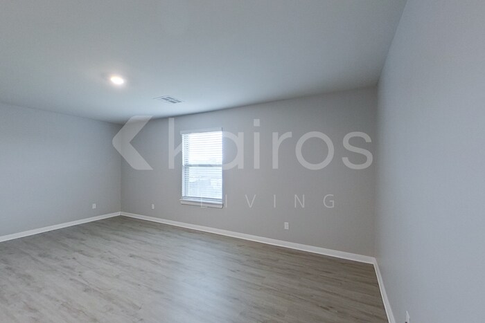 Building Photo - 1020 NW 4th St