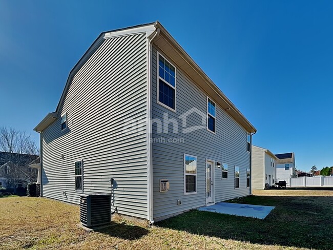 Building Photo - 1811 Woodstone Dr