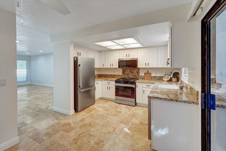 Building Photo - 1831 Foursite Ln