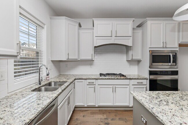 Building Photo - Charming 3-Bed Home with Spacious Layout in Wendell Falls