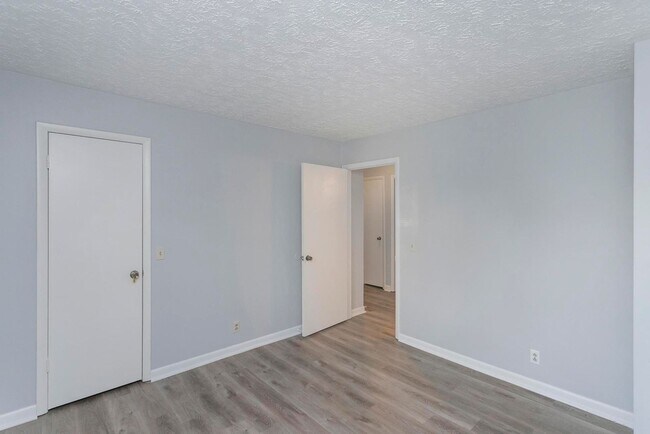 Building Photo - 3309 Falls Creek Dr