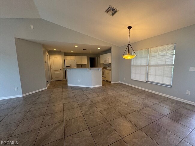 Building Photo - 1063 Peach St