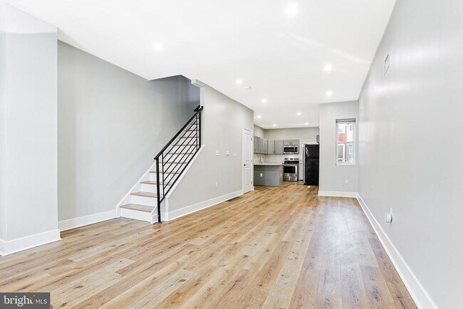 Building Photo - 1422 S Vogdes St