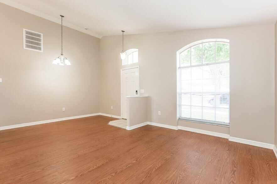 Building Photo - 11109 Lake Lanier Dr