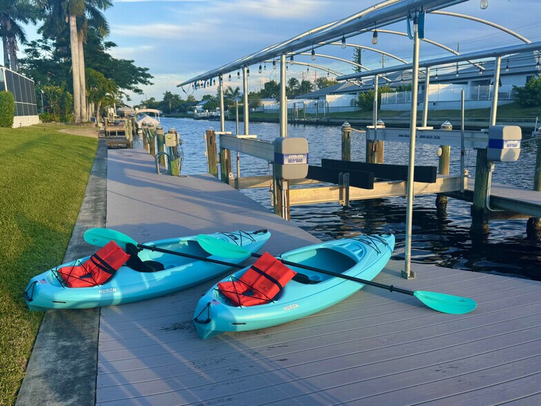 Building Photo - 236 SW 47th St