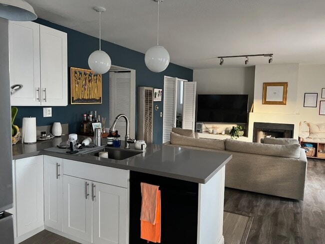 Kitchen - 2624 5th St