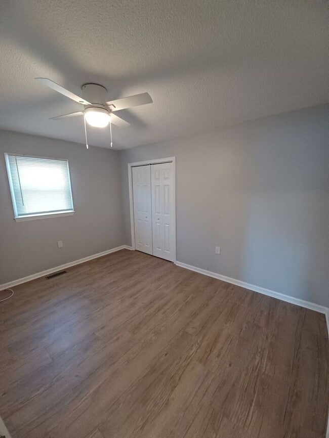 Building Photo - 2BD/2BA Duplex In Conover