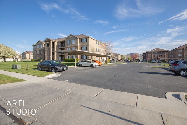 Building Photo - Large and Clean 3 Bed 2 Bath Eagle Mountai...