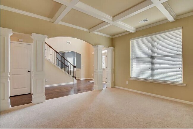 Building Photo - 151 Seaton Ave