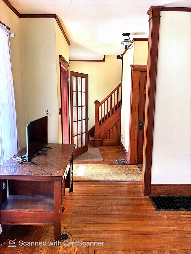 Building Photo - 303 Meadville St