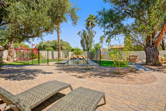 Building Photo - 6863 E Kelton Ln