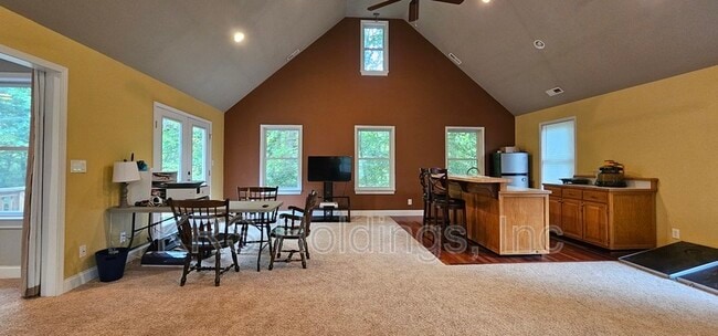 Building Photo - 107 Pleasant Point