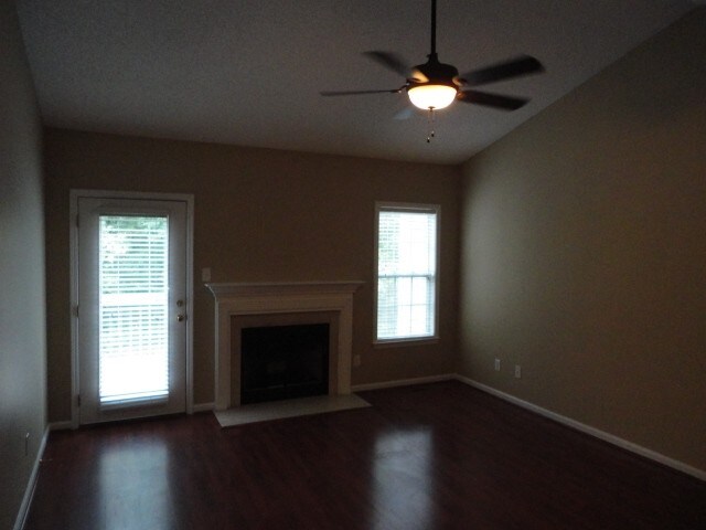 Building Photo - 205 Wood Green Dr