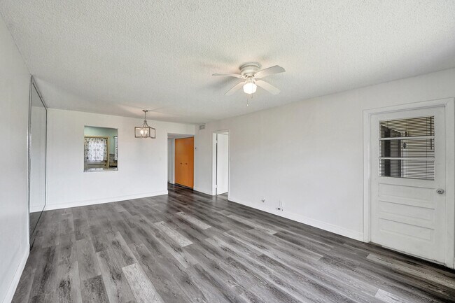 Building Photo - 2430 SW 81st Ave