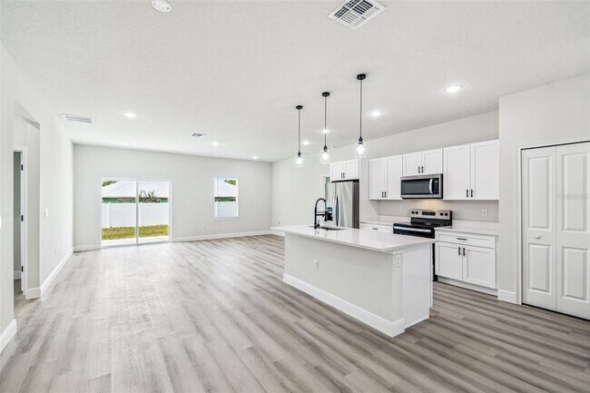 Building Photo - 13053 SW 36th Ct