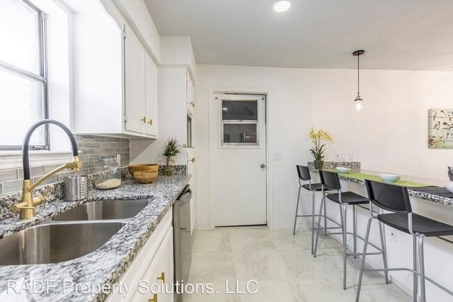 Building Photo - 3 br, 2 bath House - 1595 S. Gastel Circle