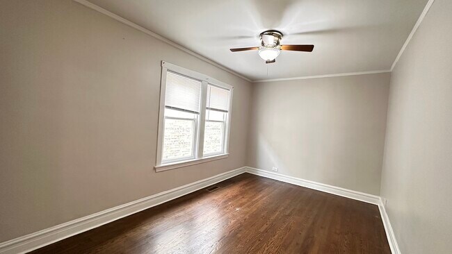 Building Photo - 5632 N St Louis Ave