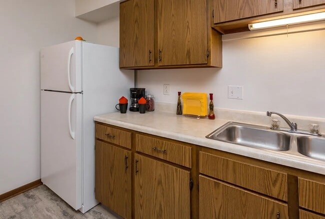 Building Photo - 223 4th Ave