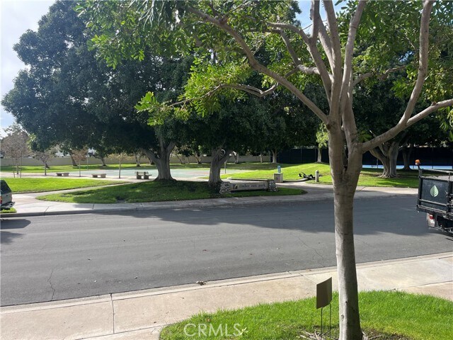 Building Photo - 40 Timber Run