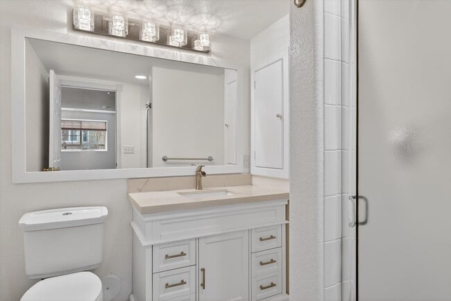 Building Photo - Stunning 5-BD 4-BA Outlook Home with Flatirons Views & Finished Basement