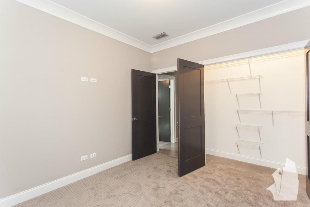 Building Photo - 839 W Lill Ave