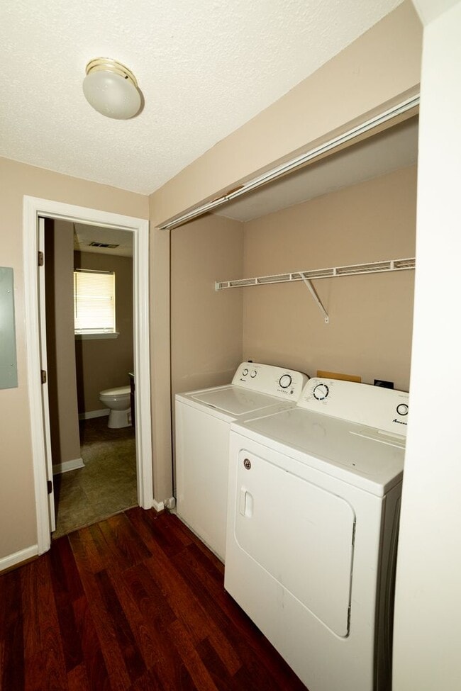 Building Photo - Charming 3-Bedroom Home in Old Hickory