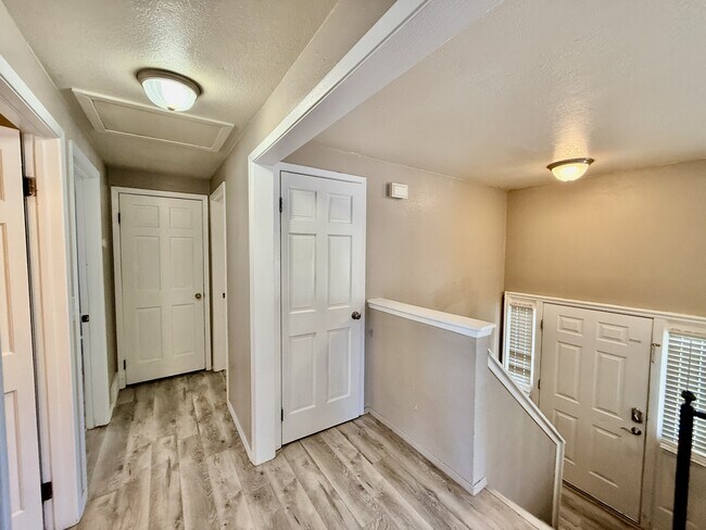 Building Photo - 1247 N 700 W
