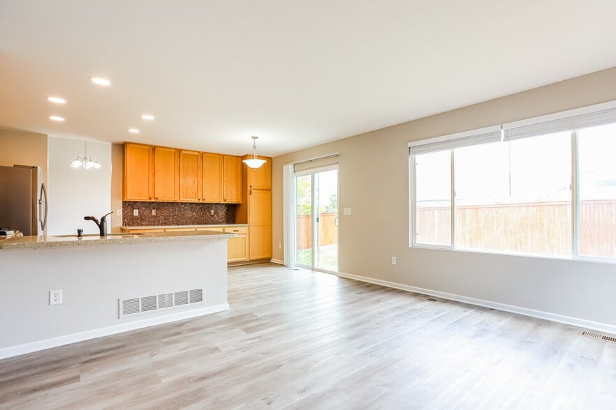 Building Photo - 5308 Creek Way