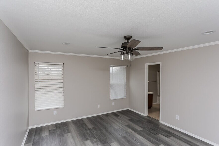 Building Photo - 2513 Buffalo Run