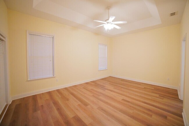Building Photo - 1155 Sandler Ridge Rd