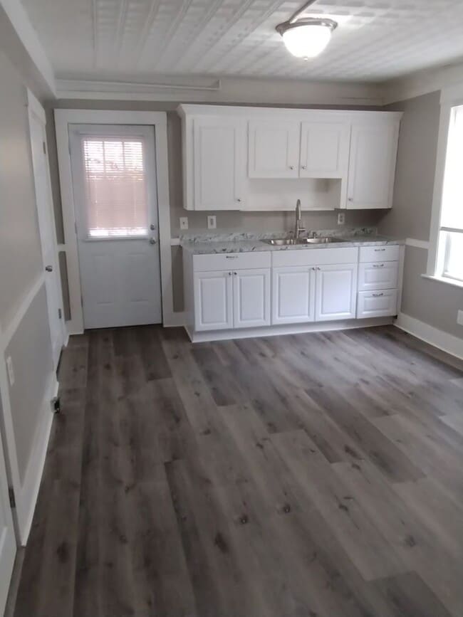 Primary Photo - 26 North St